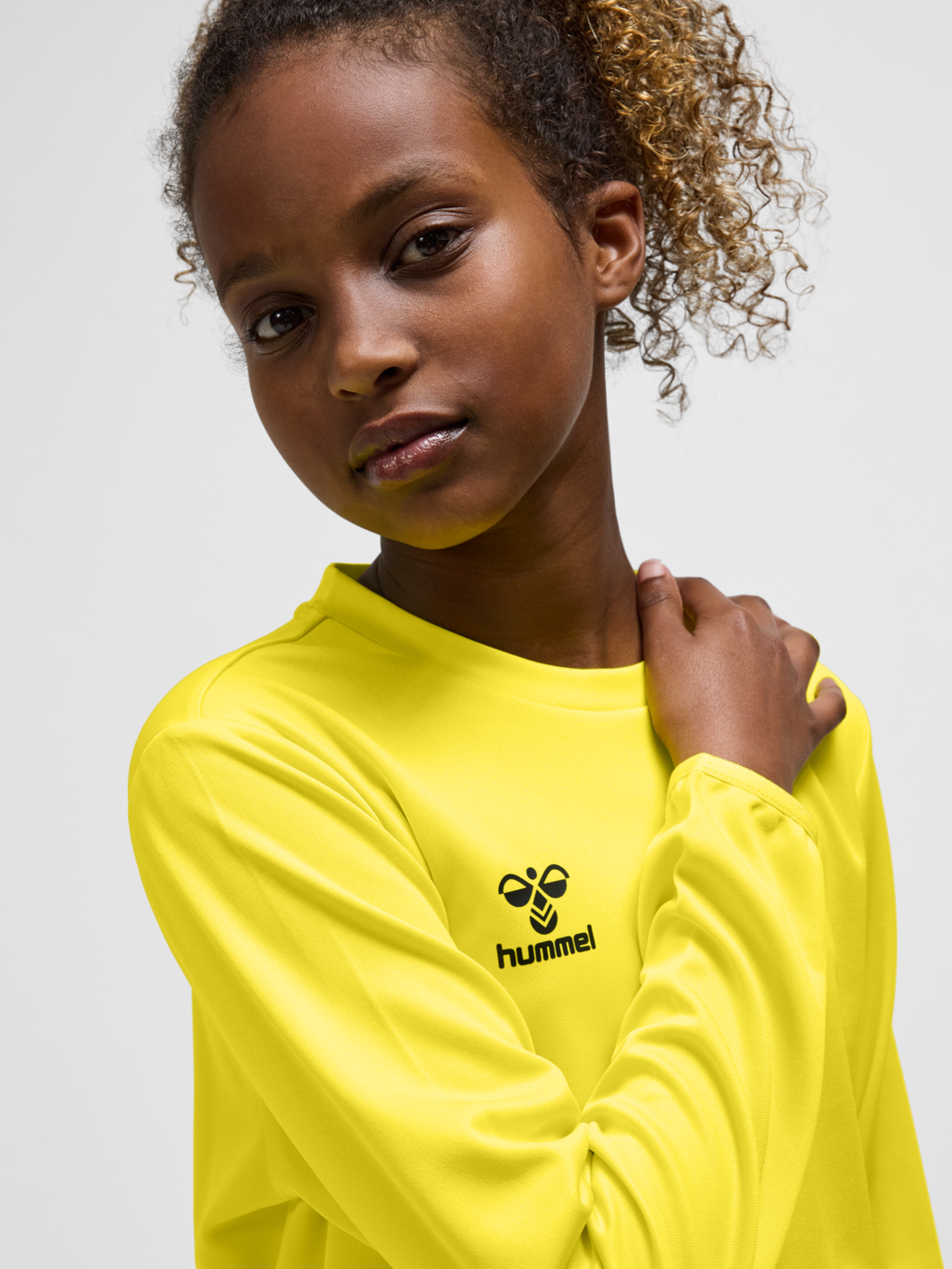 Yellow sweatshirt kids 2025