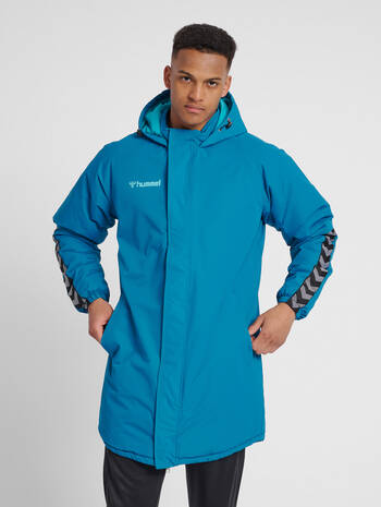 hmlAUTHENTIC BENCH JACKET, CELESTIAL, model