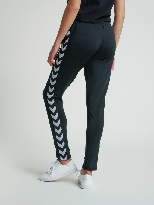 hmlNELLY 2.0 TAPERED PANTS, BLACK, model