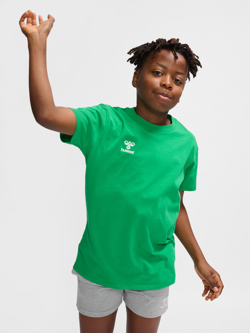 hmlGO 2.0 T-SHIRT S/S KIDS, JELLY BEAN, model