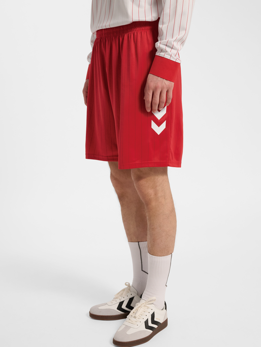 DBU 26 AWAY SHORTS, TANGO RED, model