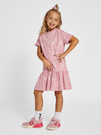 hmlKIMBERLY DRESS S/S, ZEPHYR, model