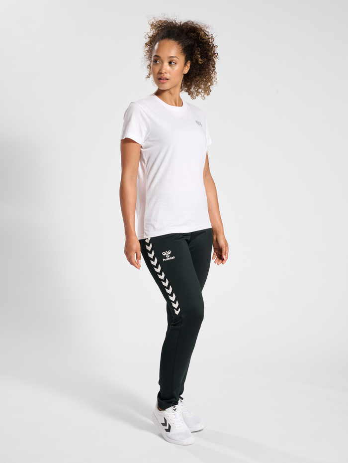 hmlSTALTIC TRAINING PANTS WOMAN, BLACK, model