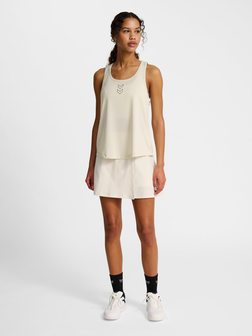 hmlCOURT LIGHT WEIGHT TANKTOP W, LIGHT GREY, model