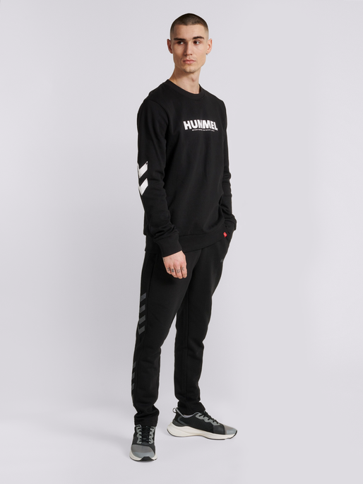 hmlLEGACY TAPERED PANTS, BLACK, model