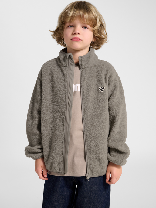 hmlJR ATLAS FLEECE ZIP JACKET, ROCK RIDGE, model