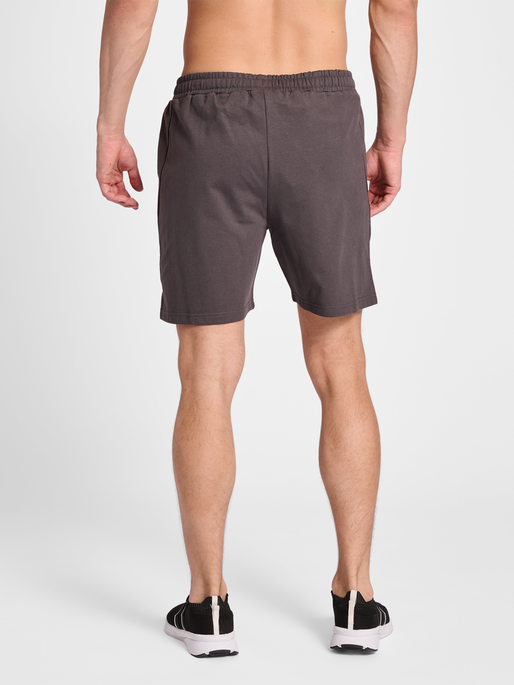 hmlOFFGRID COTTON SHORTS, FORGED IRON, model