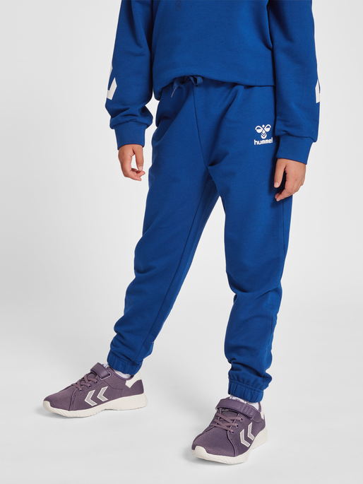 hmlVENTI TRACKSUIT, NAVY PEONY hmlVENTI TRACKSUIT, NAVY PEONY, model