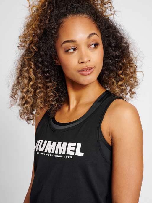 hmlLEGACY WOMAN TANKTOP, BLACK, model