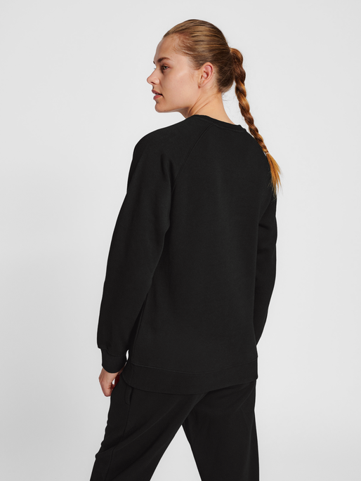 hmlRED CLASSIC SWEATSHIRT WOMAN, BLACK, model