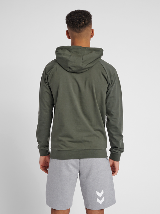 HMLGO COTTON LOGO HOODIE, !URBAN CHIC, model