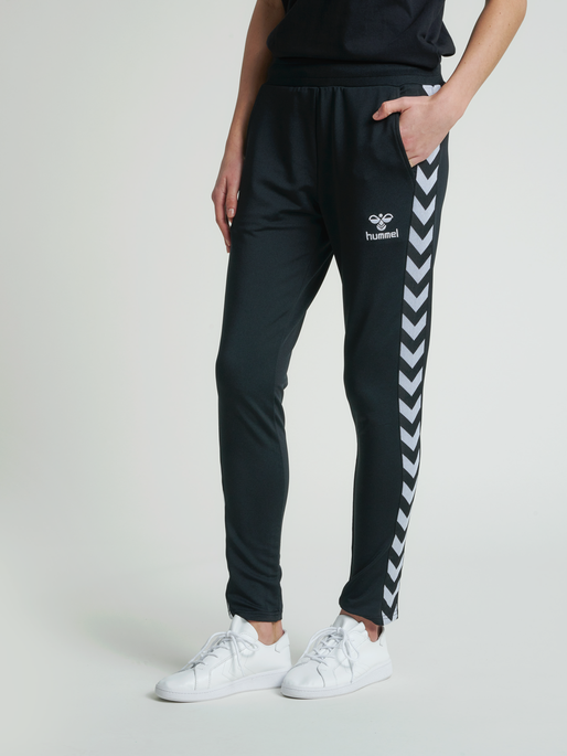 hmlNELLY 2.0 TAPERED PANTS, BLACK, model