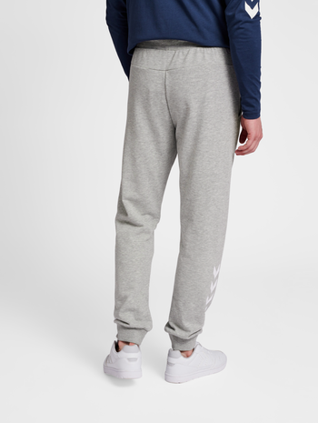 hmlISAM 2.0 REGULAR PANTS, GREY MELANGE, model