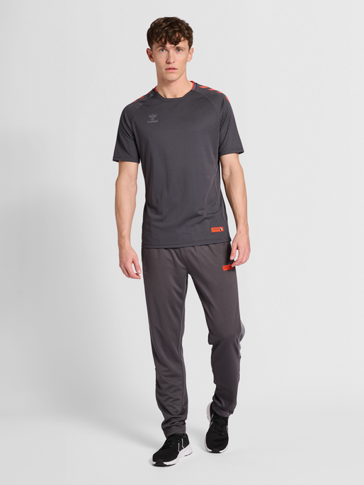 hmlPRO GRID TRAINING JERSEY S/S, 2166, model