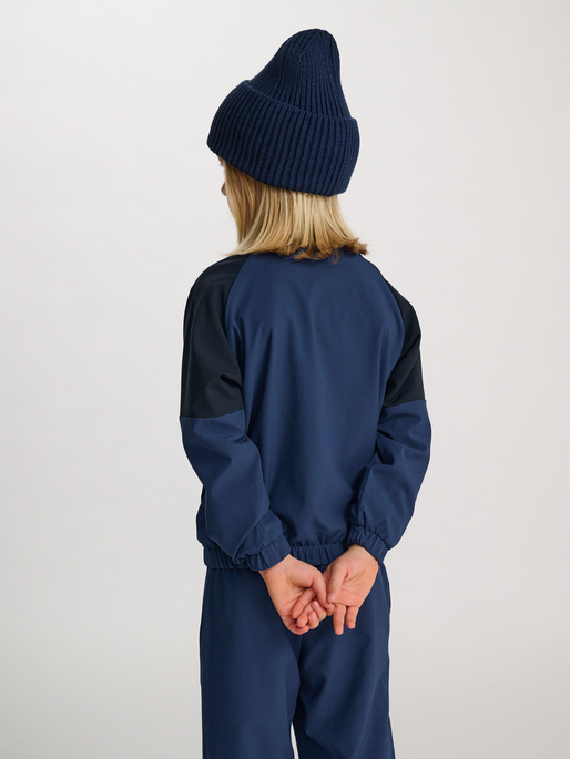 hmlJR LOOSE TRACKSUIT ZIP JACKET, DRESS BLUES, model