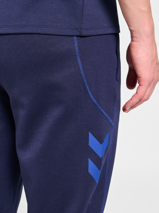 hmlMOVE 2.0 PANTS, MARINE, model