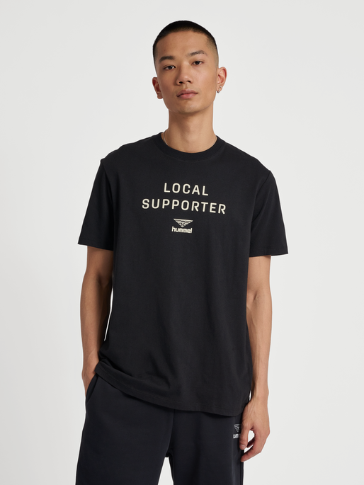 hmlHIVE OWEN T-SHIRT, BLACK, model