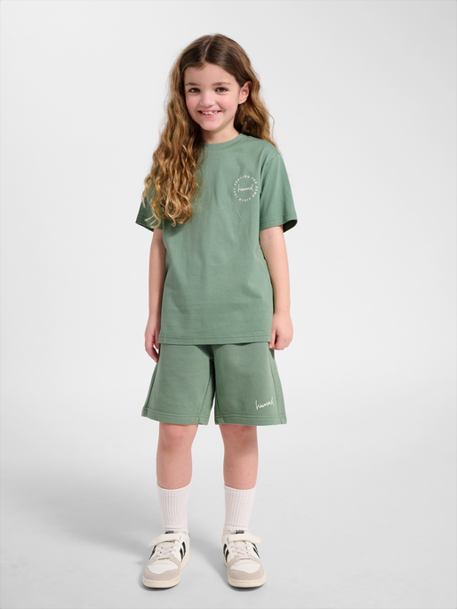 hmlJR REG GRAPHIC T-SHIRT S/S, GREEN BAY, model
