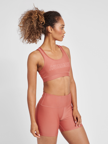 hmlTE TOLA SPORTS BRA, WITHERED ROSE, model