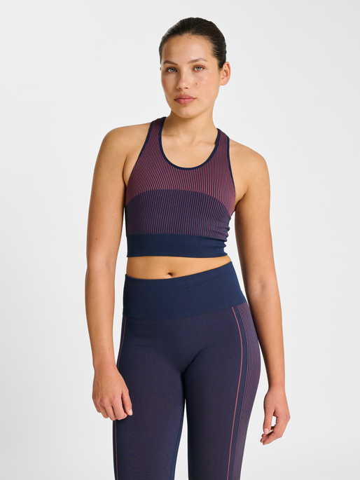 hmlYOGA SEAMLESS W CROP TOP, DRESS BLUES, model