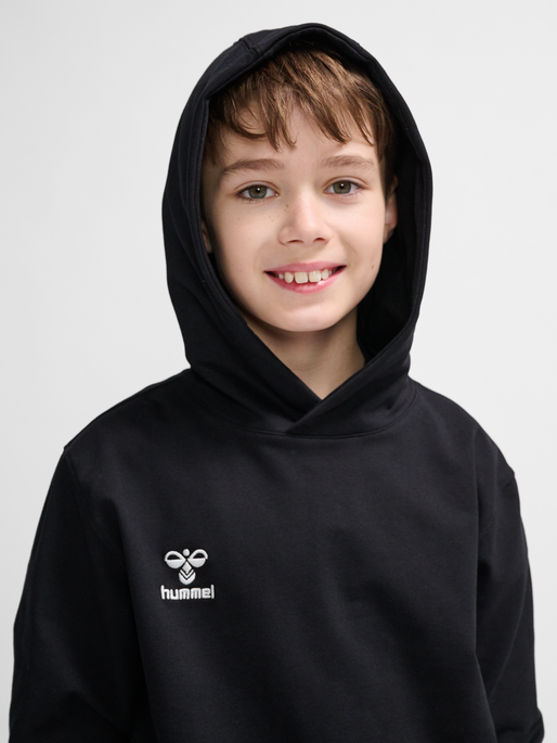 hmlGO 2.0 HOODIE KIDS, BLACK, model