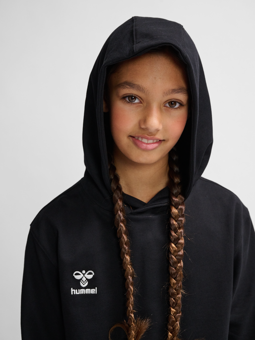 hmlGO 2.0 HOODIE KIDS, BLACK, model