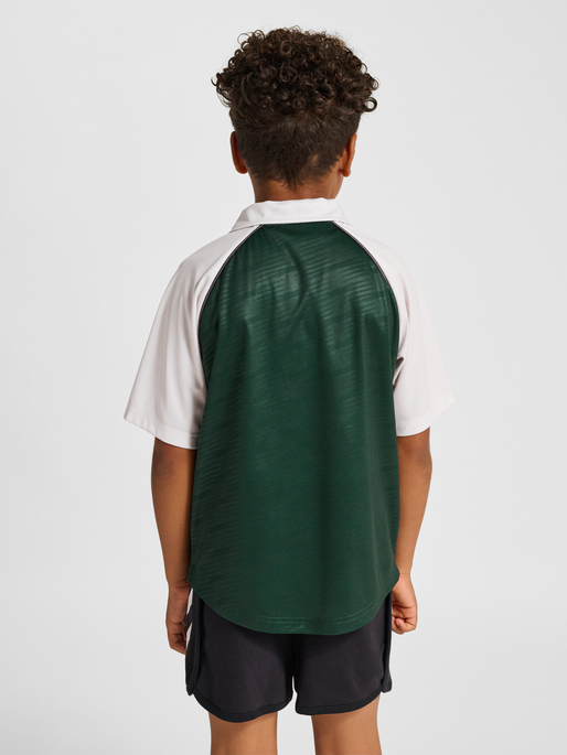 hmlJR LOOSE TIGER SOCCER JERSEY S/S, JUNE BUG, model