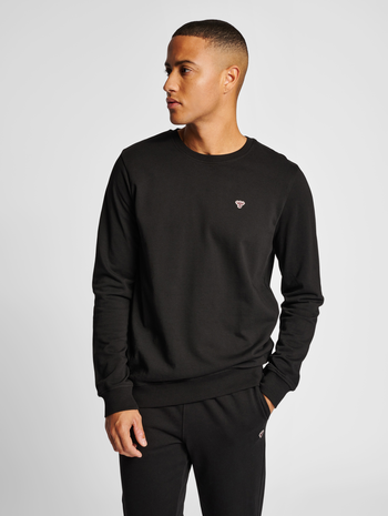 hmlIC FRED SWEATSHIRT, BLACK, model