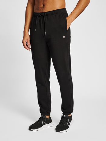hmlIC FRED SWEATPANTS, BLACK, model