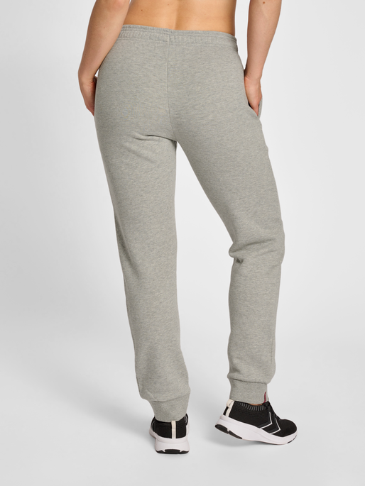 hmlRED BASIC SWEAT PANTS WOMAN, GREY MELANGE, model