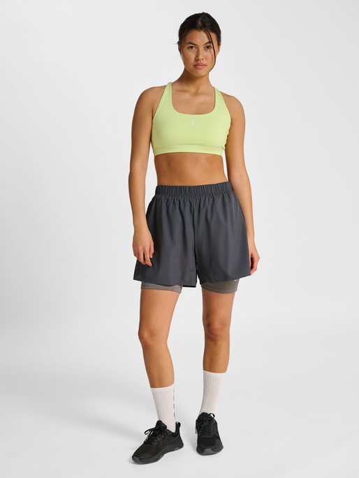 hmlHIIT INTENSITY W 2 IN 1 SHORTS, EBONY, model