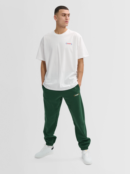 hmlFELIX LOOSE TEE, WHITE, model