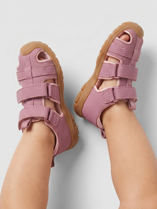 SANDAL VELCRO INFANT, LILAS, model