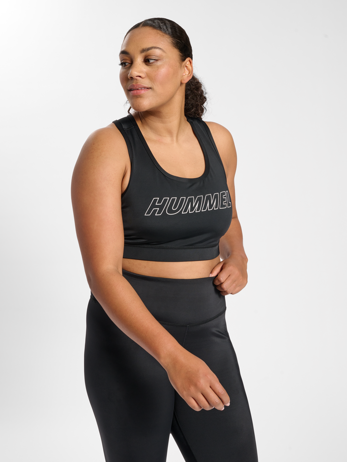 hmlTE CURVY SPORTS BRA PLUS, BLACK, model