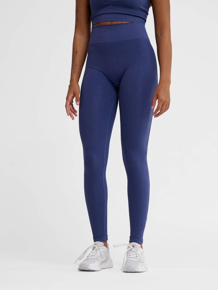 hmlMT DEFINE SEAML SCRUNCH TIGHTS, BLUE INDIGO, model