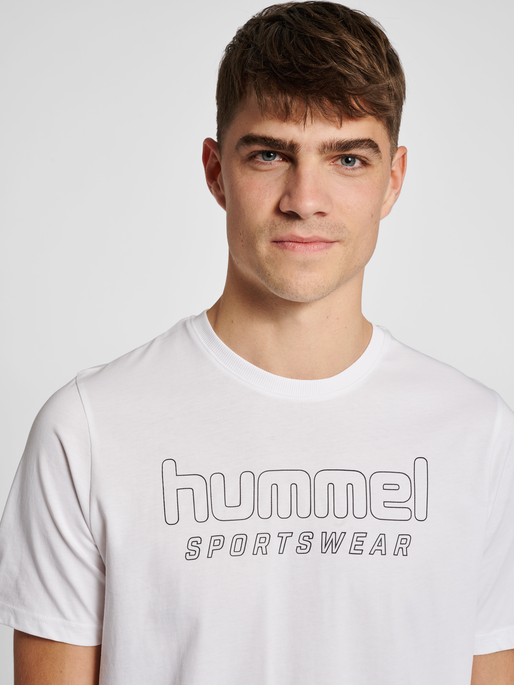 hmlLGC JOEL T-SHIRT, WHITE, model