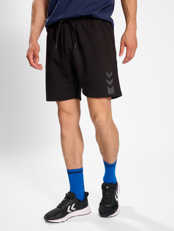 hmlACTIVE CO SHORTS, BLACK, model