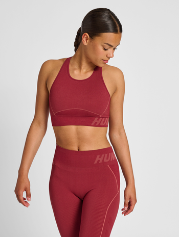 hmlTE CHRISTEL SEAMLESS SPORTS TOP, CABERNET, model