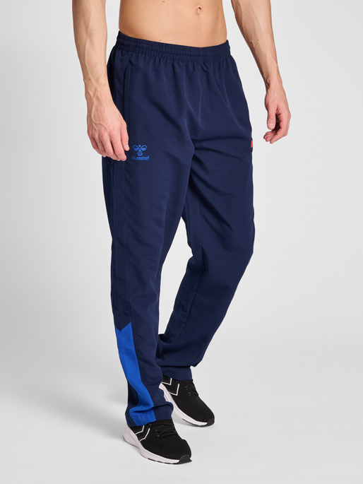 hmlPRO GRID WOVEN PANTS, MARITIME BLUE, model