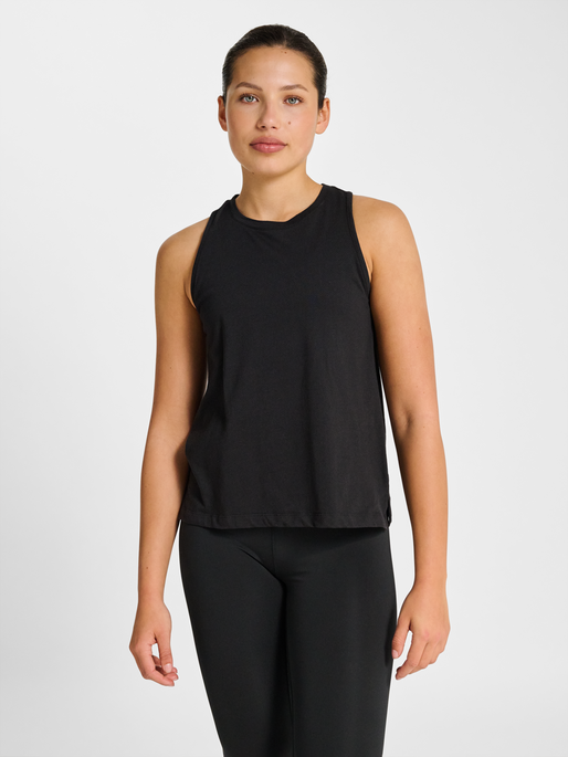 hmlYOGA CANJA LOOSE TOP, BLACK, model