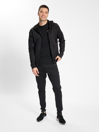 hmlMT INTERVAL ZIP HOODIE, BLACK, model