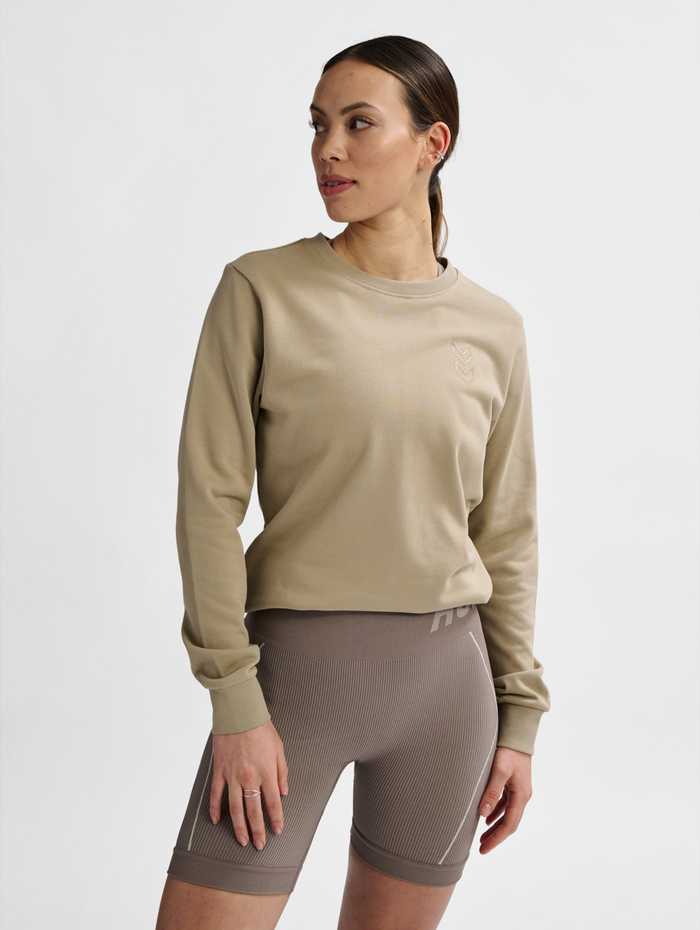 hmlACTIVE SWEATSHIRT WOMAN, CROCKERY, model