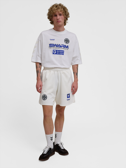 hmlOVERSIZED SHORTS GAMBA, TOFU, model
