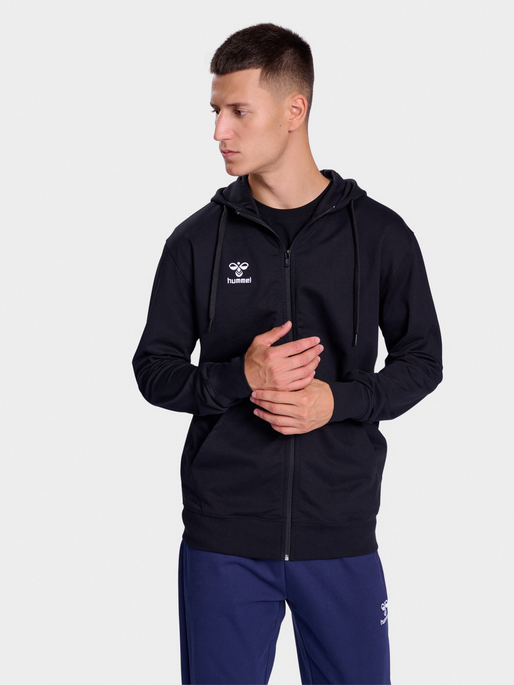 hmlGO 2.0 ZIP HOODIE, BLACK, model