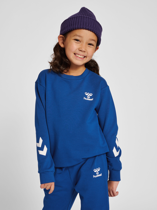 hmlVENTI TRACKSUIT, NAVY PEONY hmlVENTI TRACKSUIT, NAVY PEONY, model