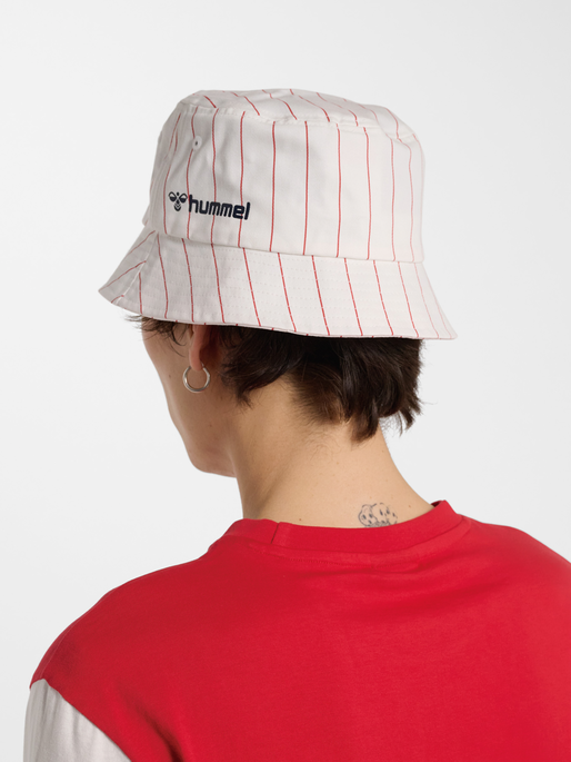 DBU 26 FAN DYNAMITE BUCKET HAT, WHITE/RED, model