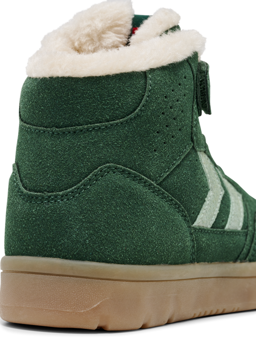CAMDEN WINTER HIGH JR, GARDEN TOPIARY, packshot