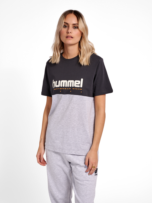 hmlLGC MANFRED T-SHIRT, 2010, model