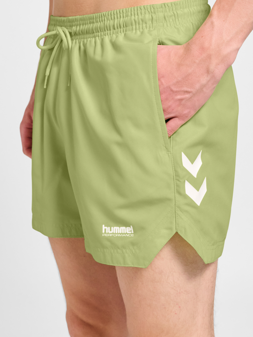 hmlPULSE SWIM SHORTS, SHADOW LIME, model