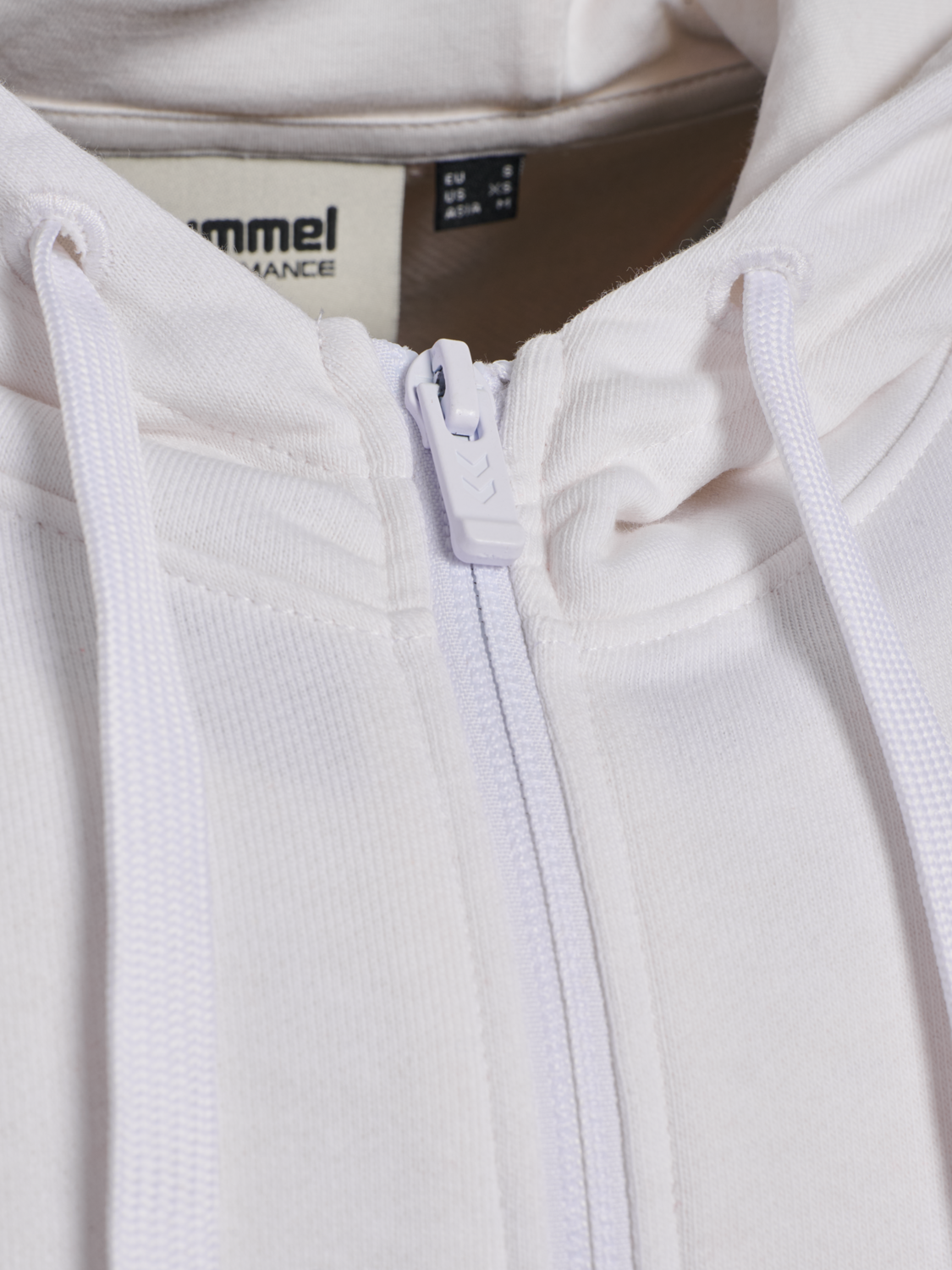 DBU 26 FAN RED-WHITE ZIP HOOD, WHITE/TANGO RED, packshot